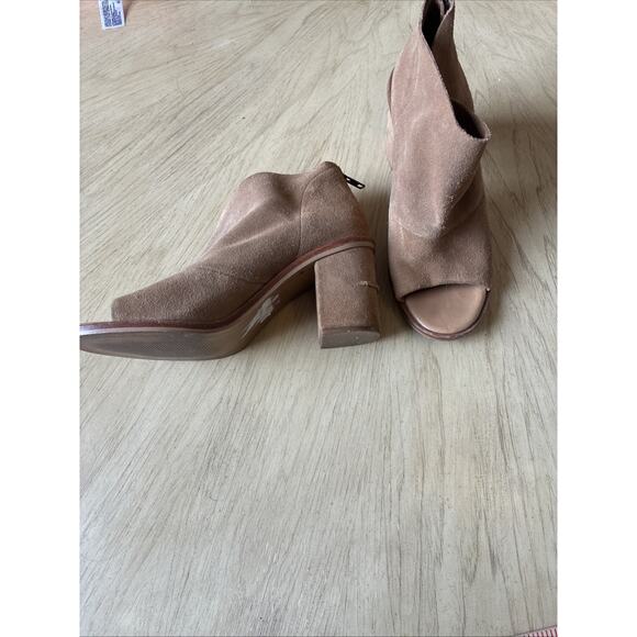 UGG Ginger Open Toe Suede Leather Ankle Boots Size 8.5 EUC Classic Boho Retro - Picture 6 of 8